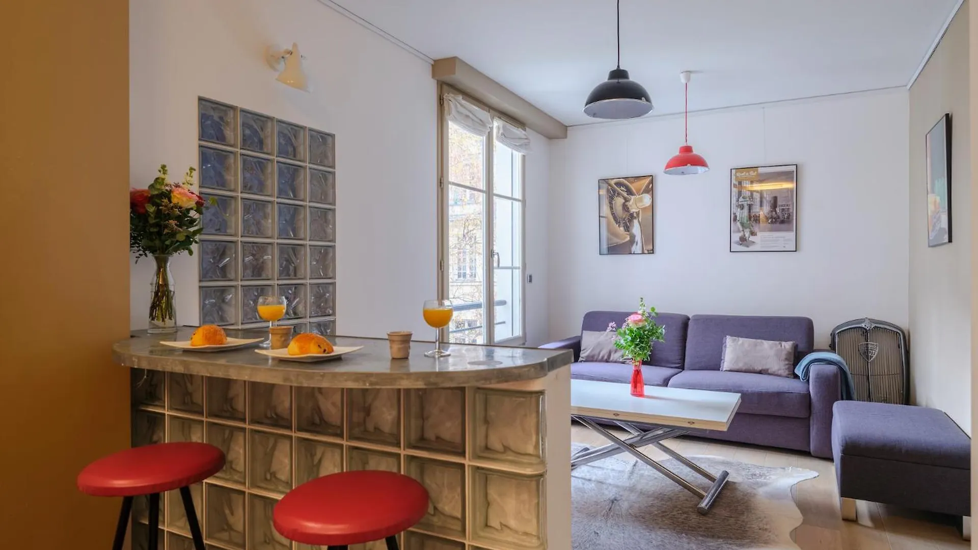 Apartment Paris Marais Bouquet Residence